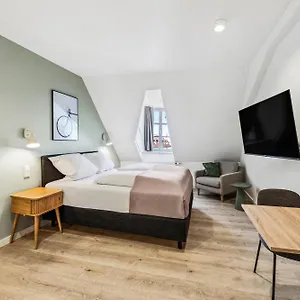 Limehome Maximiliansplatz Apartment